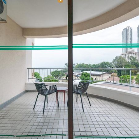 Romantic Couple Suite + Beach-Front Balcony Tanjung Bungah  Zewnętrze zdjęcie