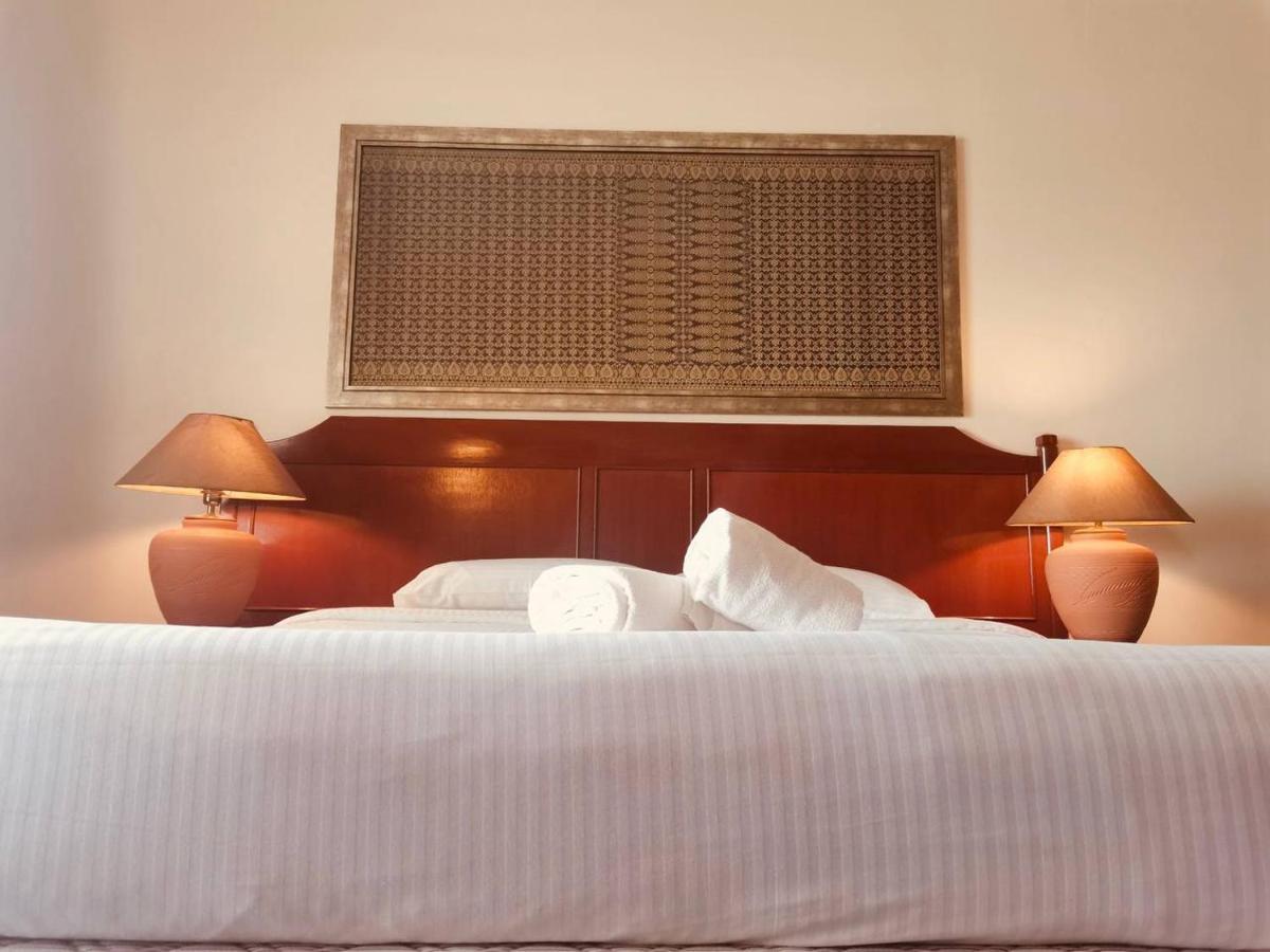 Romantic Couple Suite + Beach-Front Balcony Tanjung Bungah  Zewnętrze zdjęcie