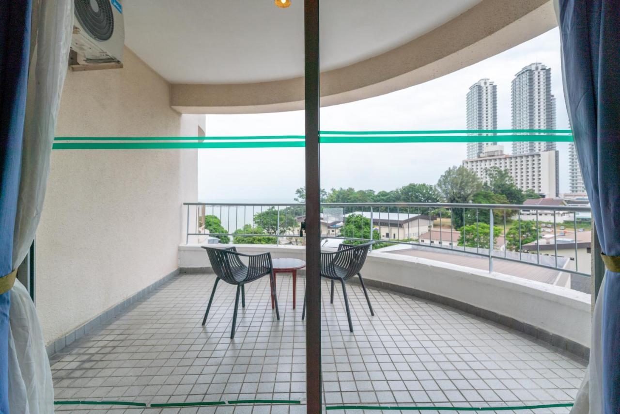 Romantic Couple Suite + Beach-Front Balcony Tanjung Bungah  Zewnętrze zdjęcie