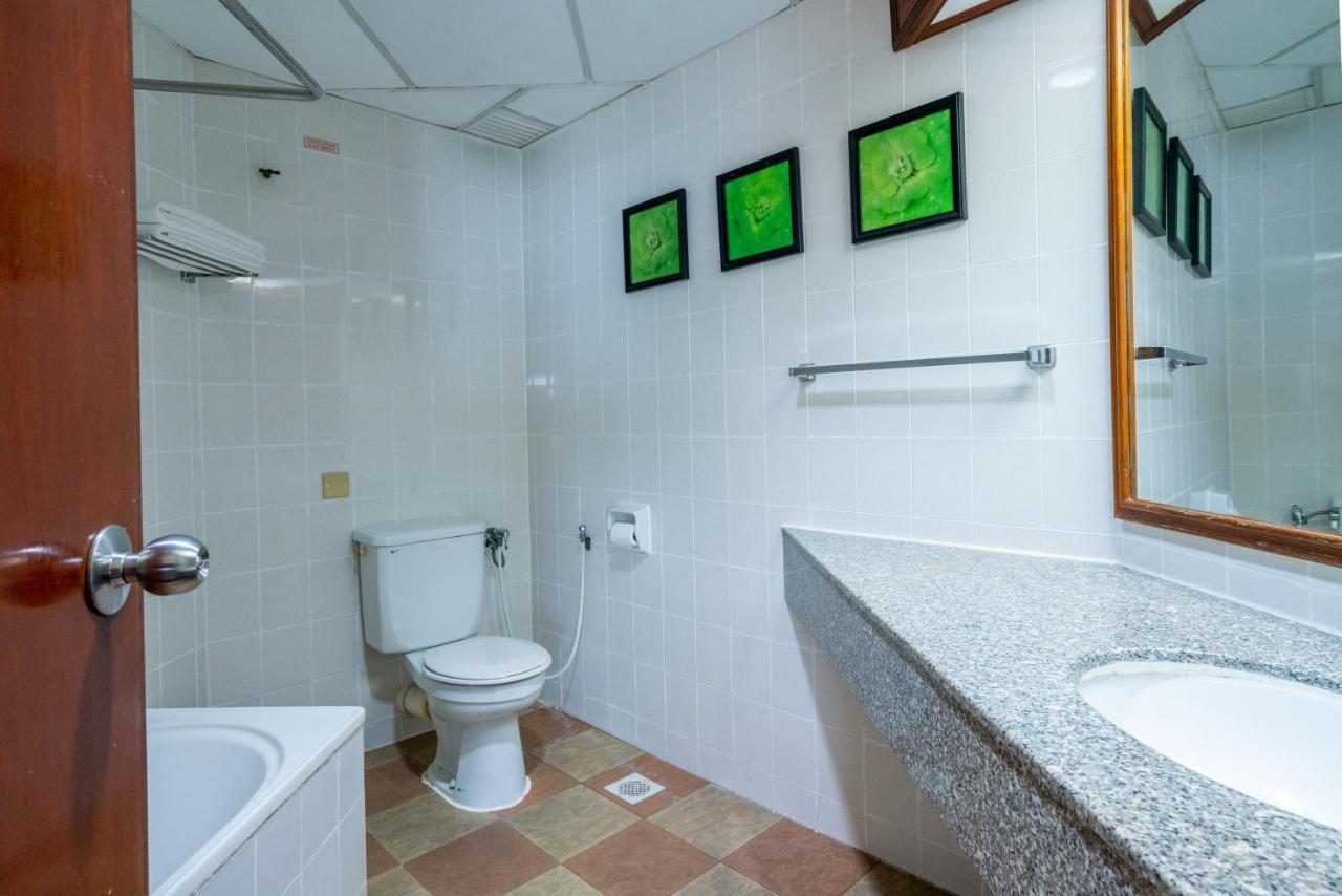 Romantic Couple Suite + Beach-Front Balcony Tanjung Bungah  Zewnętrze zdjęcie