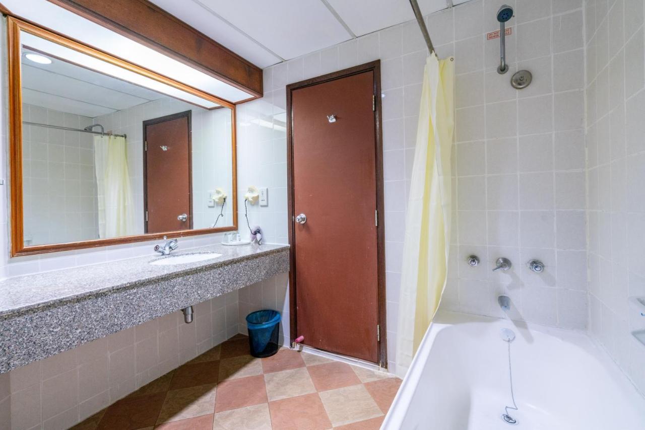 Romantic Couple Suite + Beach-Front Balcony Tanjung Bungah  Zewnętrze zdjęcie